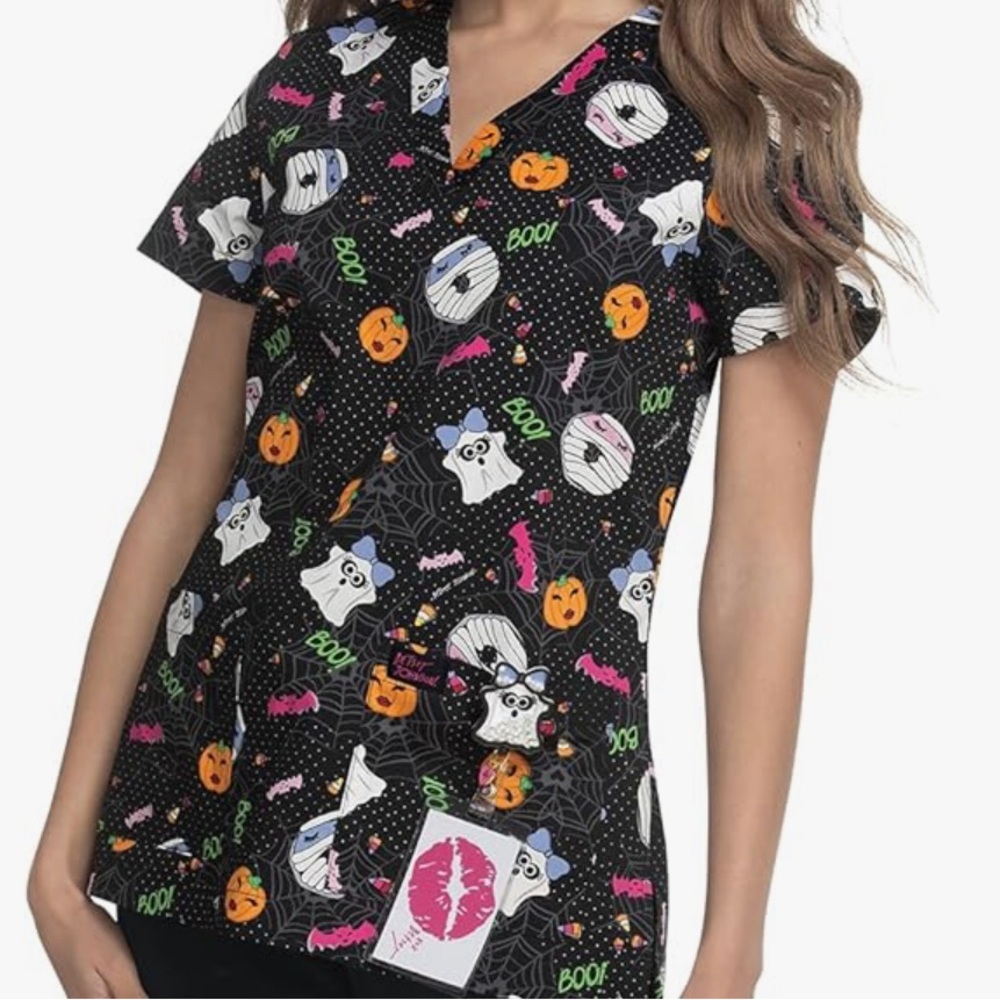 Koi Betsey Johnson Spooky Halloween Bell scrub top Medium 🎃👻